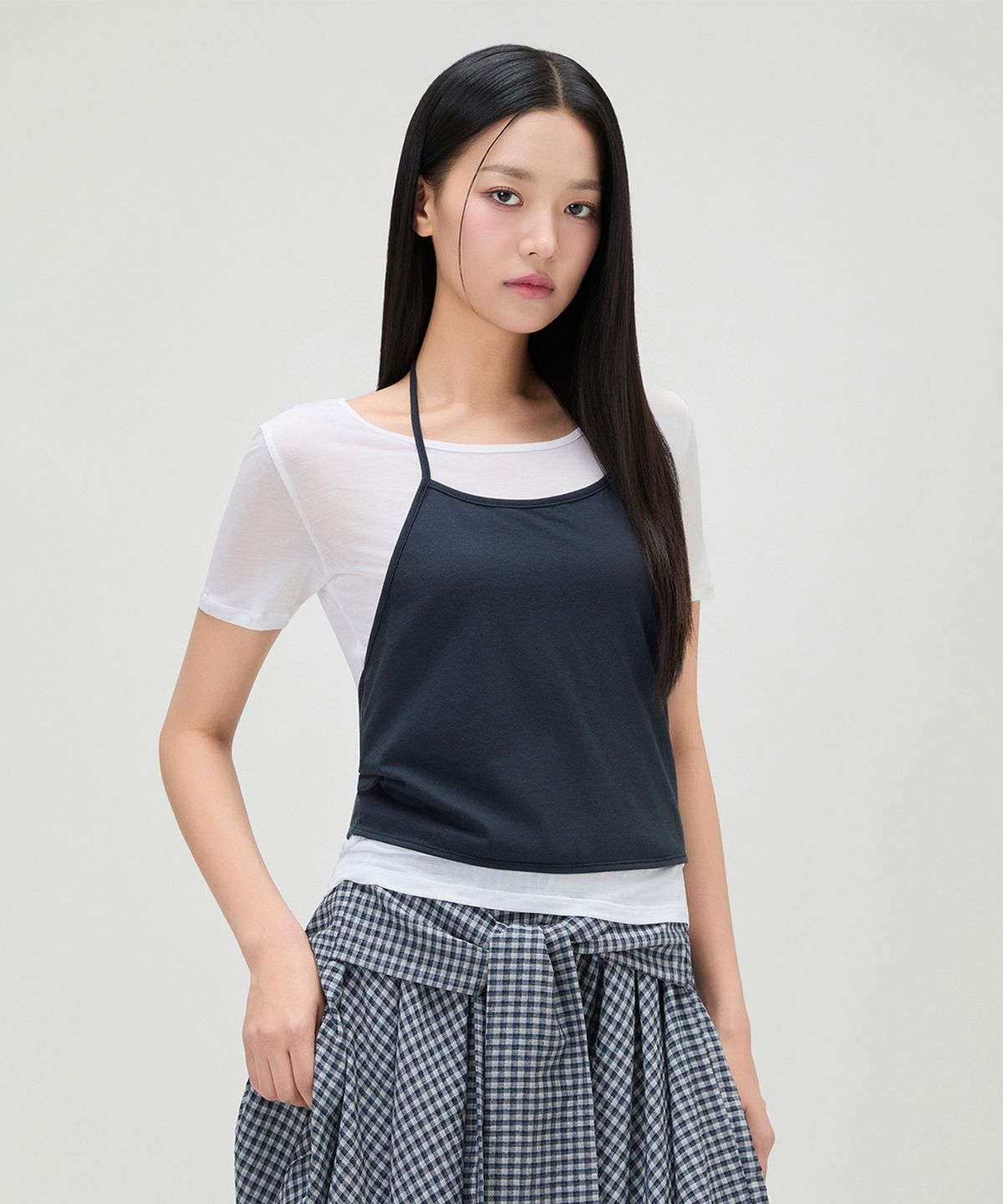 미쏘(MIXXO) 타이 홀터 레이어드 티셔츠_MIWHWG539A