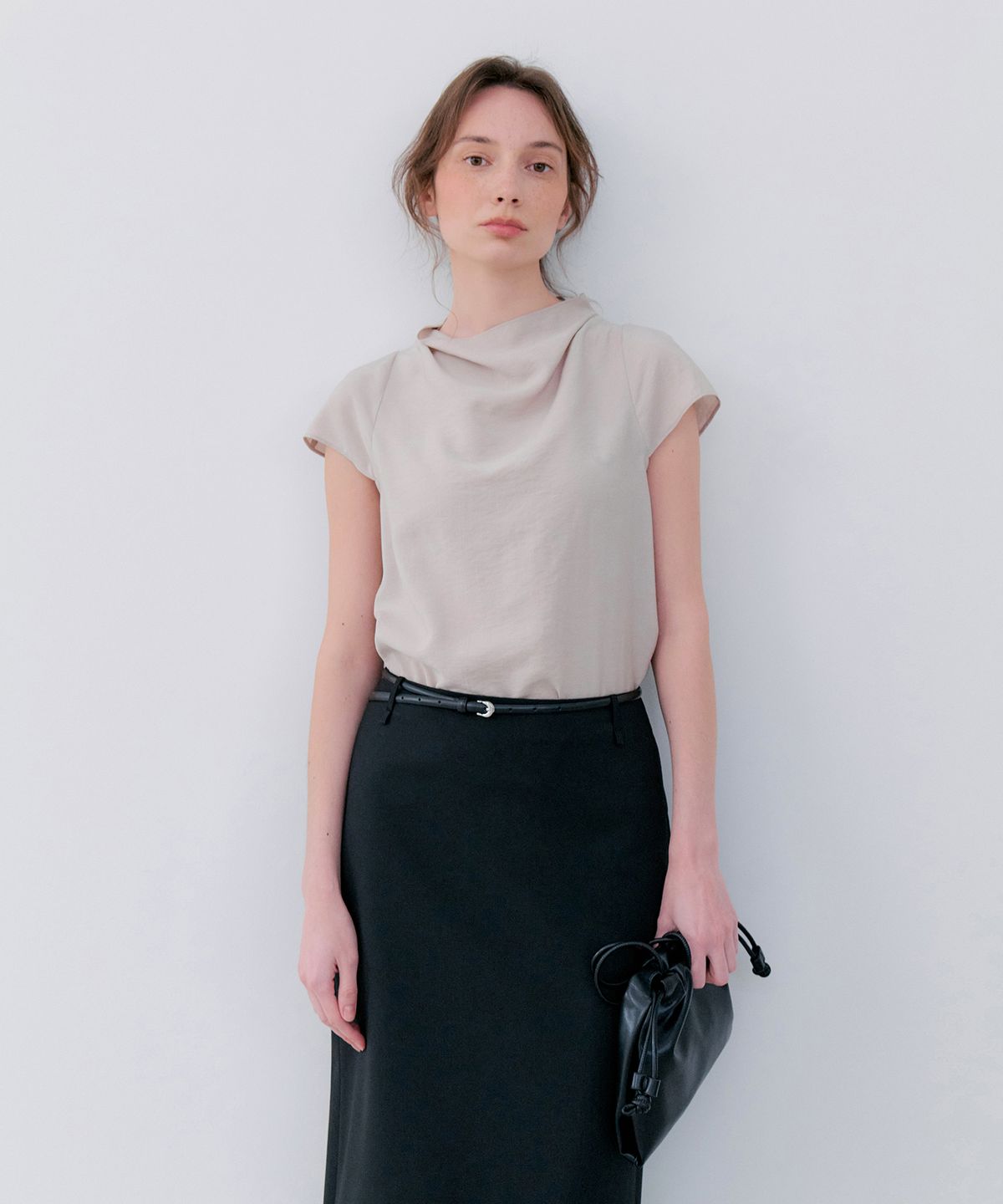 노티아(NOTIA) DRAPE CAP SLEEVE BLOUSE - BEIGE