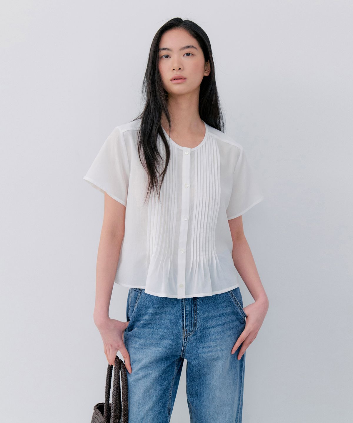 노티아(NOTIA) STAY PIN TUCK BLOUSE - IVORY