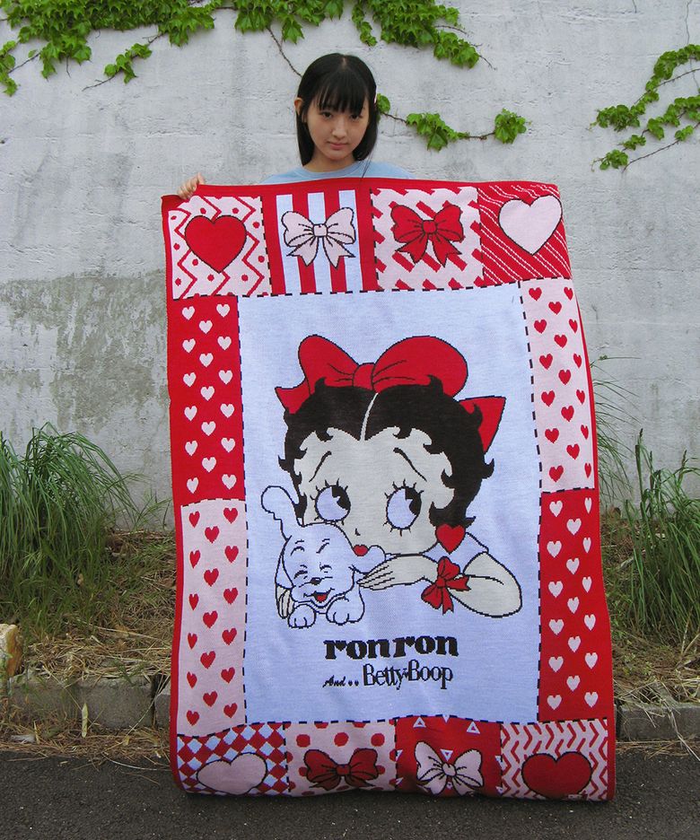 BETTY BOOP HEART RIBBON BLANKET RED