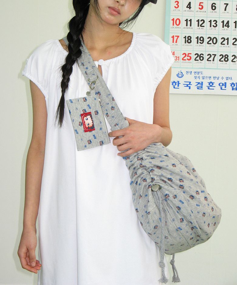 BOOP PATTERN STRING CROSS BAG GREY