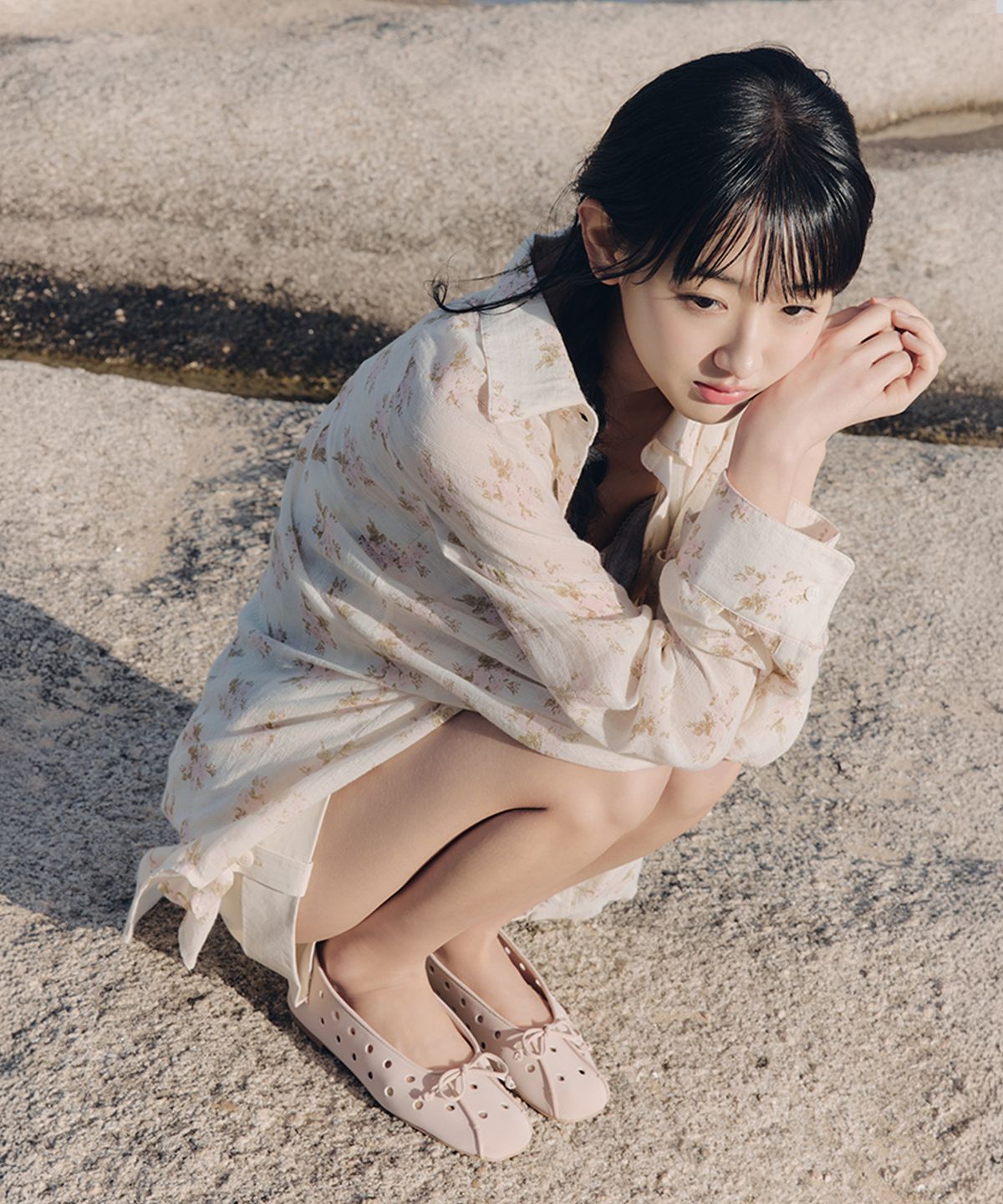 셀리테일즈(CELITAILS) SHEER FLOWER PRINT SHIRT_PINK