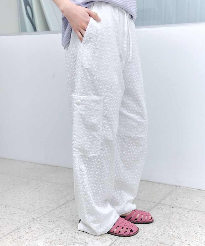 EYELET POCKET WIDE PANTS_WHITE