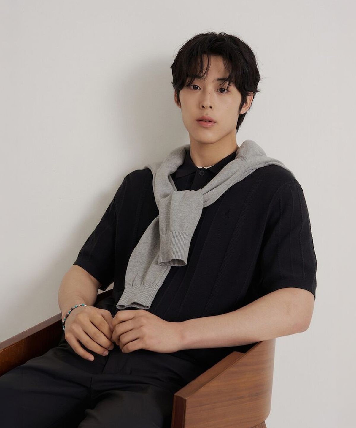 빈폴 멘(BEANPOLE MEN) 미니 케이블 칼라넥 니트  블랙