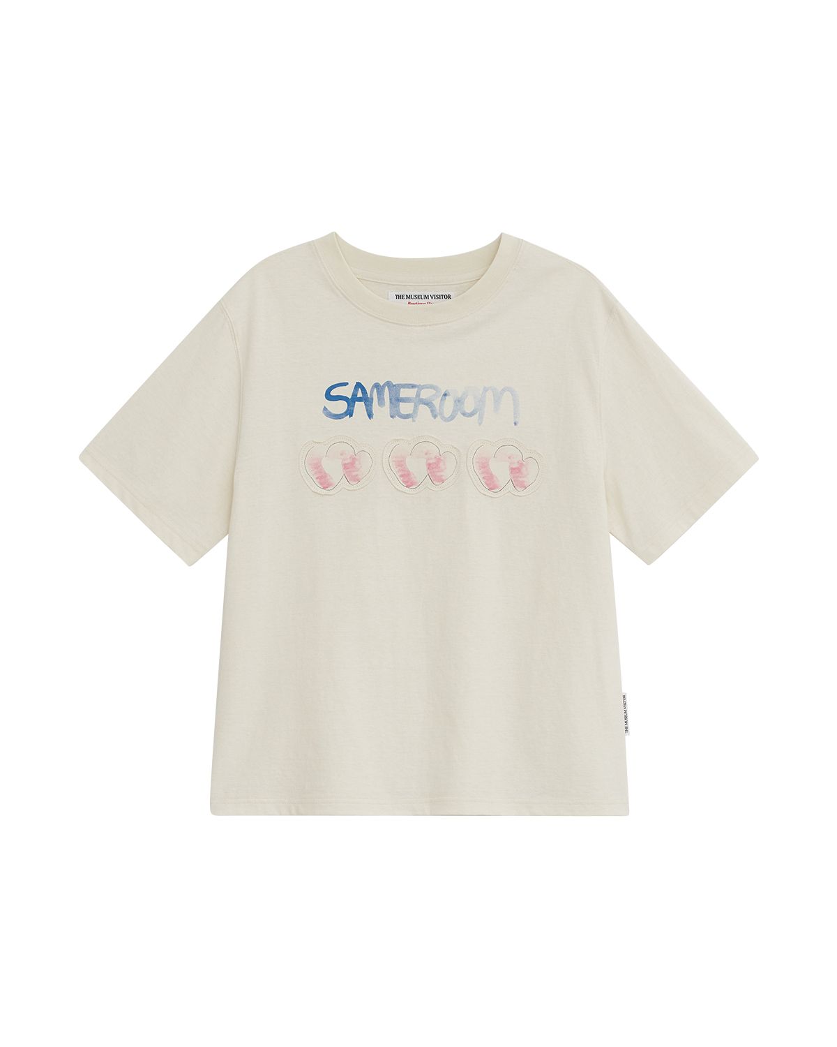 더뮤지엄비지터(THEMUSEUMVISITOR) SAME ROOM APPLIQUE T-SHIRT (CREAM)