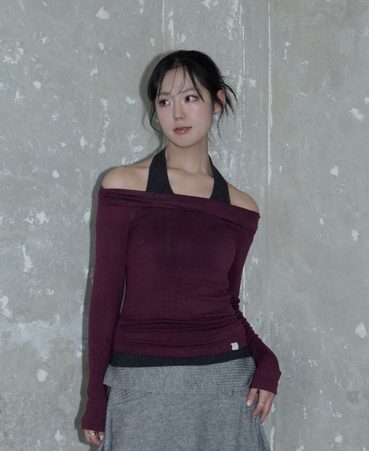 오드민(ODDMIN) Off Shoulder Halter Layered Top (plum)