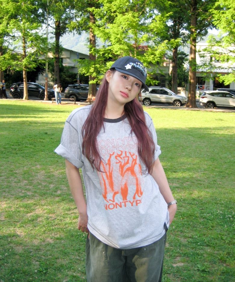 RETRO STRIPE CONTRAST STITCH TEE (GREY)