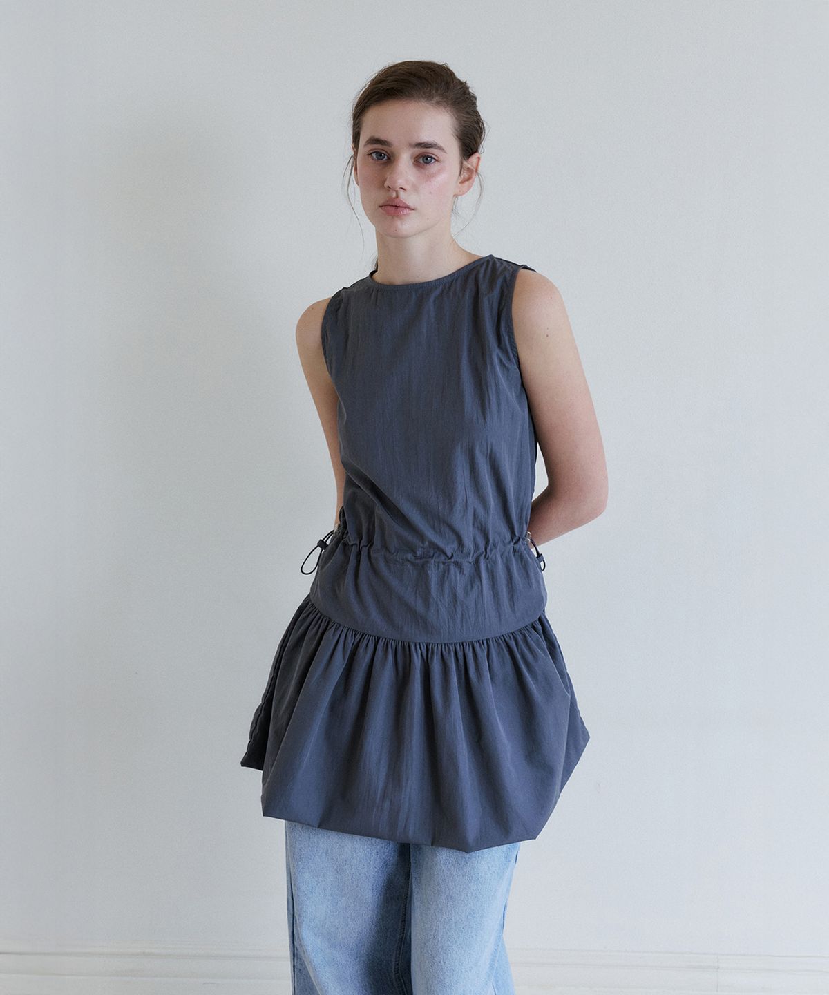 로우넬라인(LOW NELLINE) SENA NYLON STRING DRESS_CHARCOAL