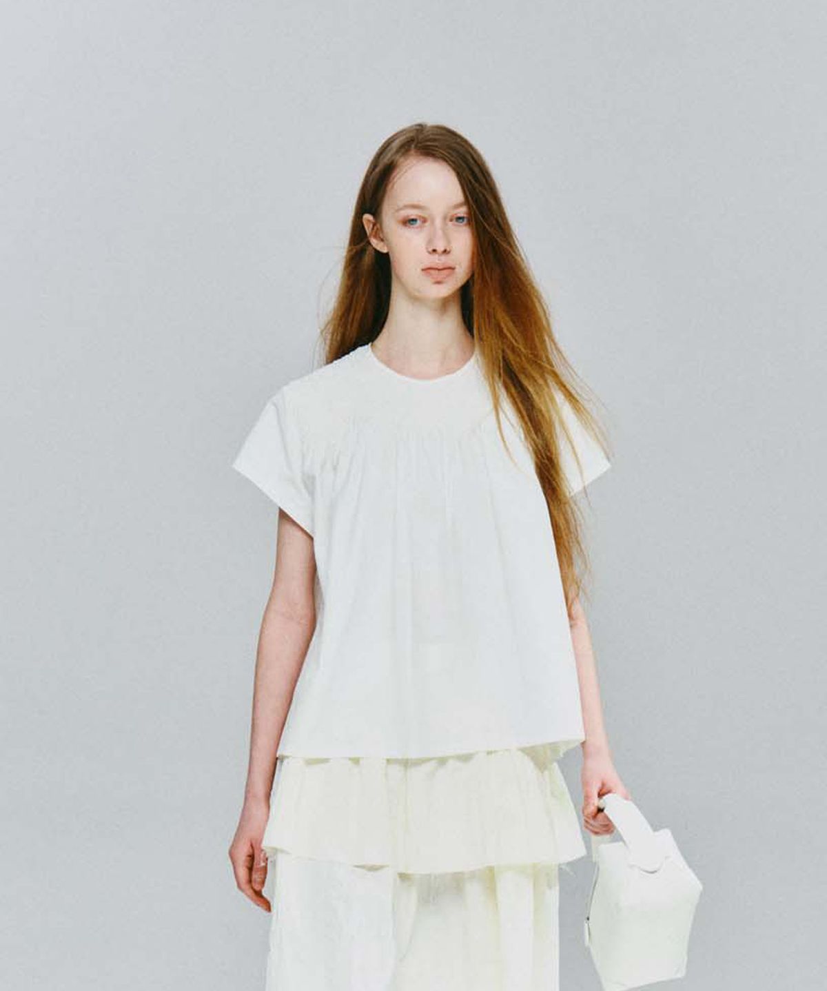 코스모스(COSMOSS) SMOCKED YOKE BLOUSE (WHITE)