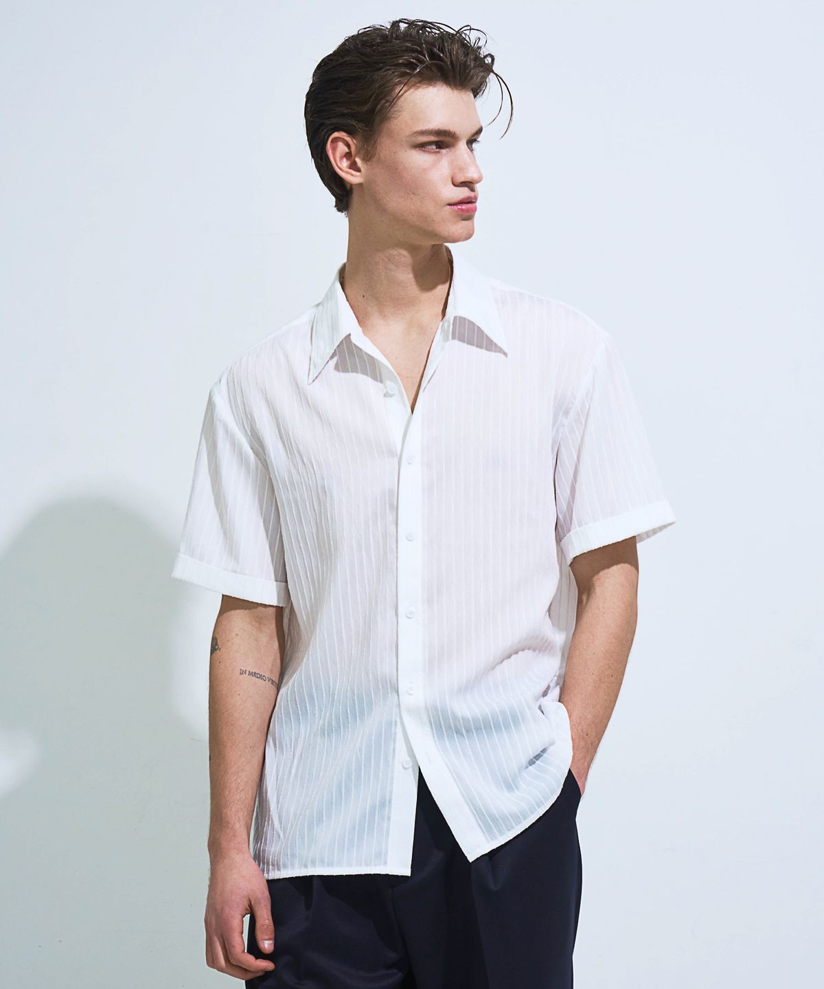 페크(PEQ) PINSTRIPE SHORT SLEEVE SHIRT (WHITE)