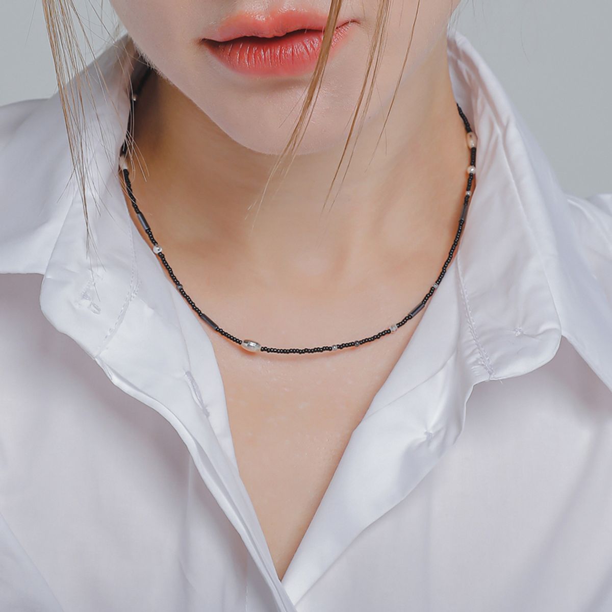 제이로렌(JLAUREN) 블랙 씨드 컷팅은볼 목걸이 N01100