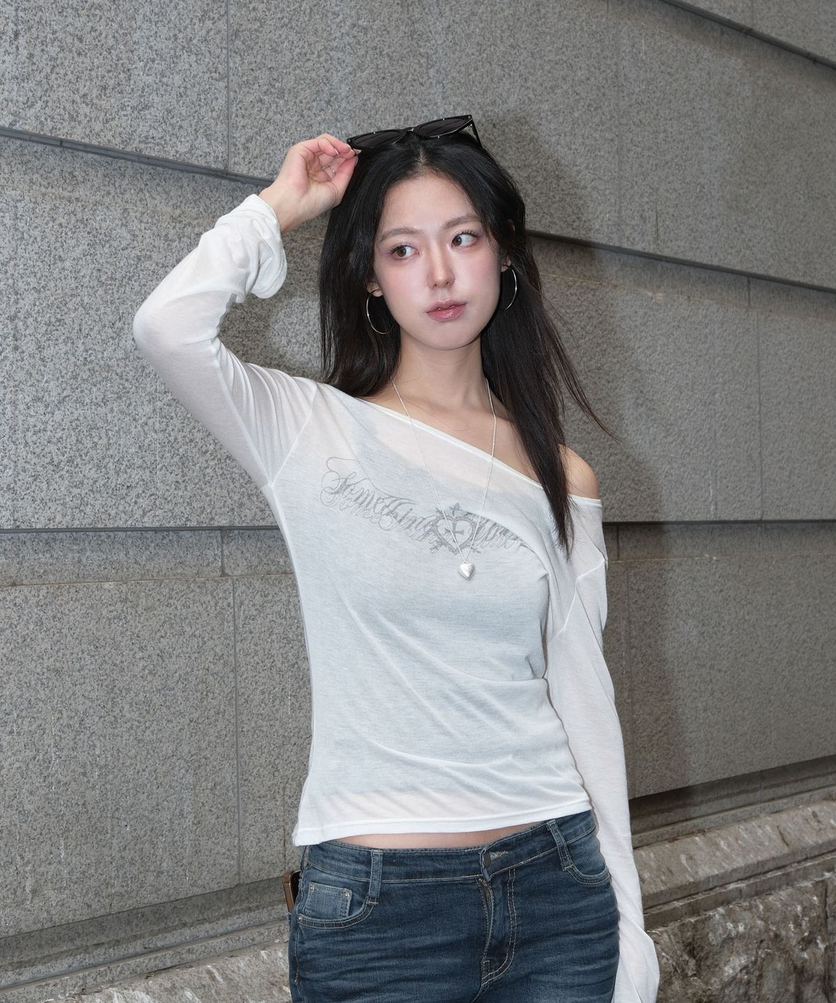 오드민(ODDMIN) Sheer Lettering T-Shirt (ivory)