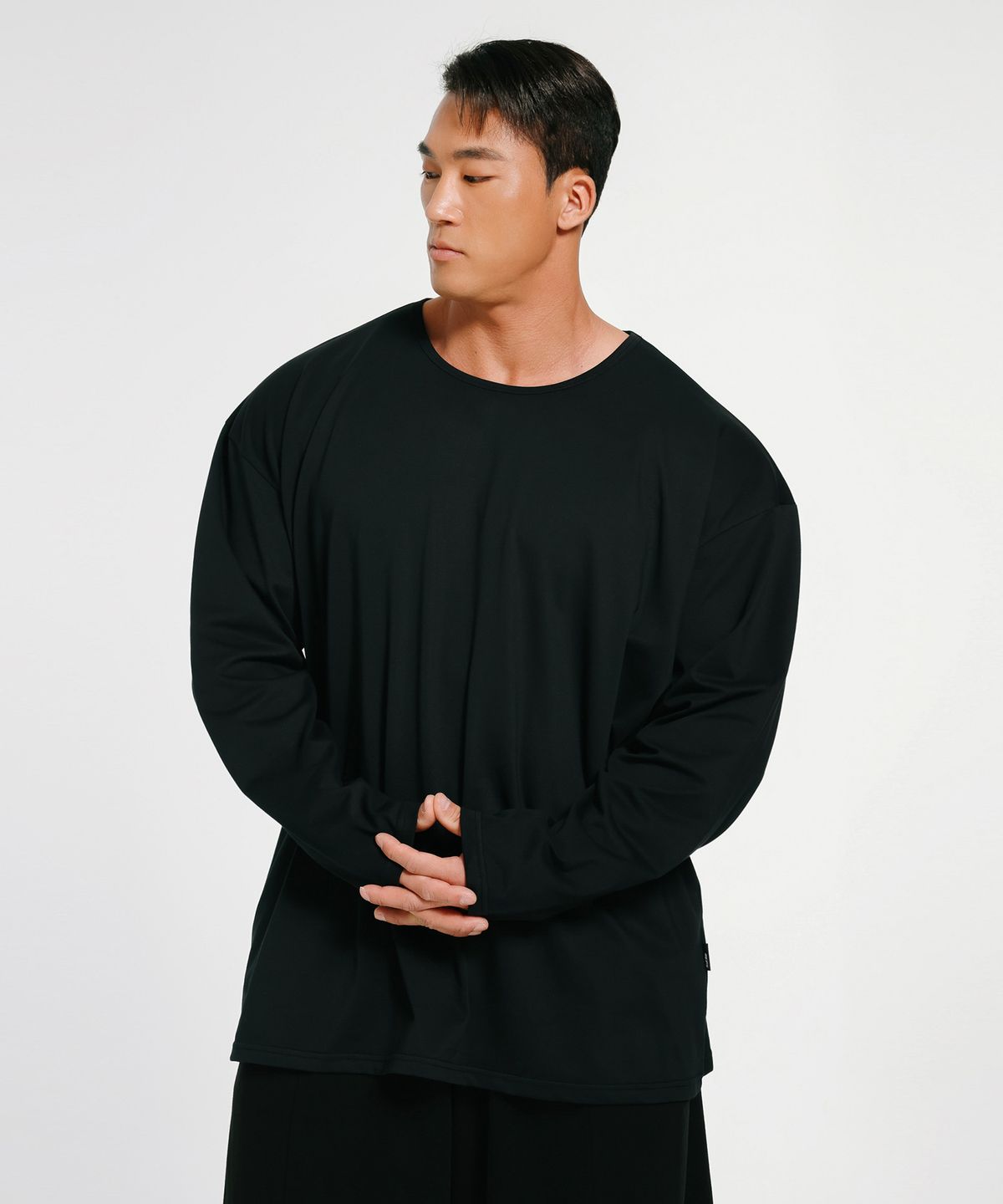 랩스온랩스(REPSONREPS) U넥 오버핏 긴팔 2컬러