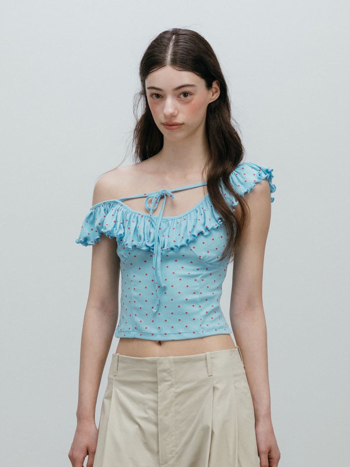 모이페어(MOIFAIRE) DOT WAVE SLEEVELESS / SKYBLUE