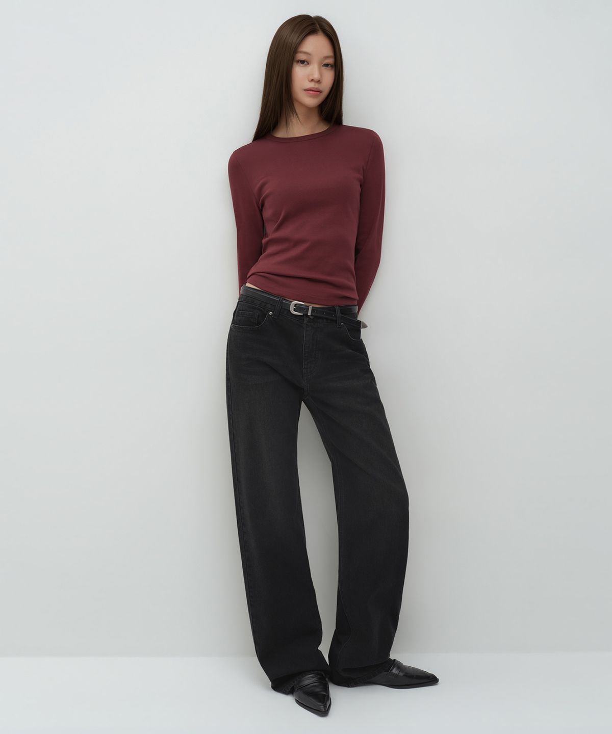 무신사 스탠다드 우먼(MUSINSA STANDARD WOMAN) 우먼즈 에센셜 루즈 스트레이트 데님 팬츠 [워시드 블랙]