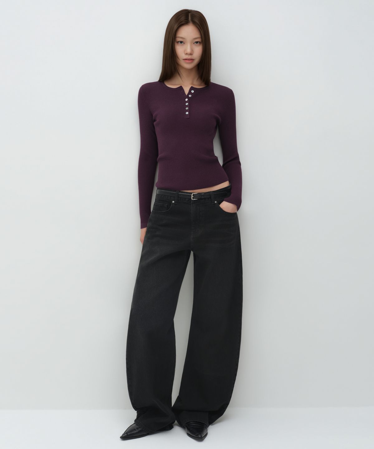 무신사 스탠다드 우먼(MUSINSA STANDARD WOMAN) 우먼즈 에센셜 커브드 데님 팬츠 [워시드 블랙]
