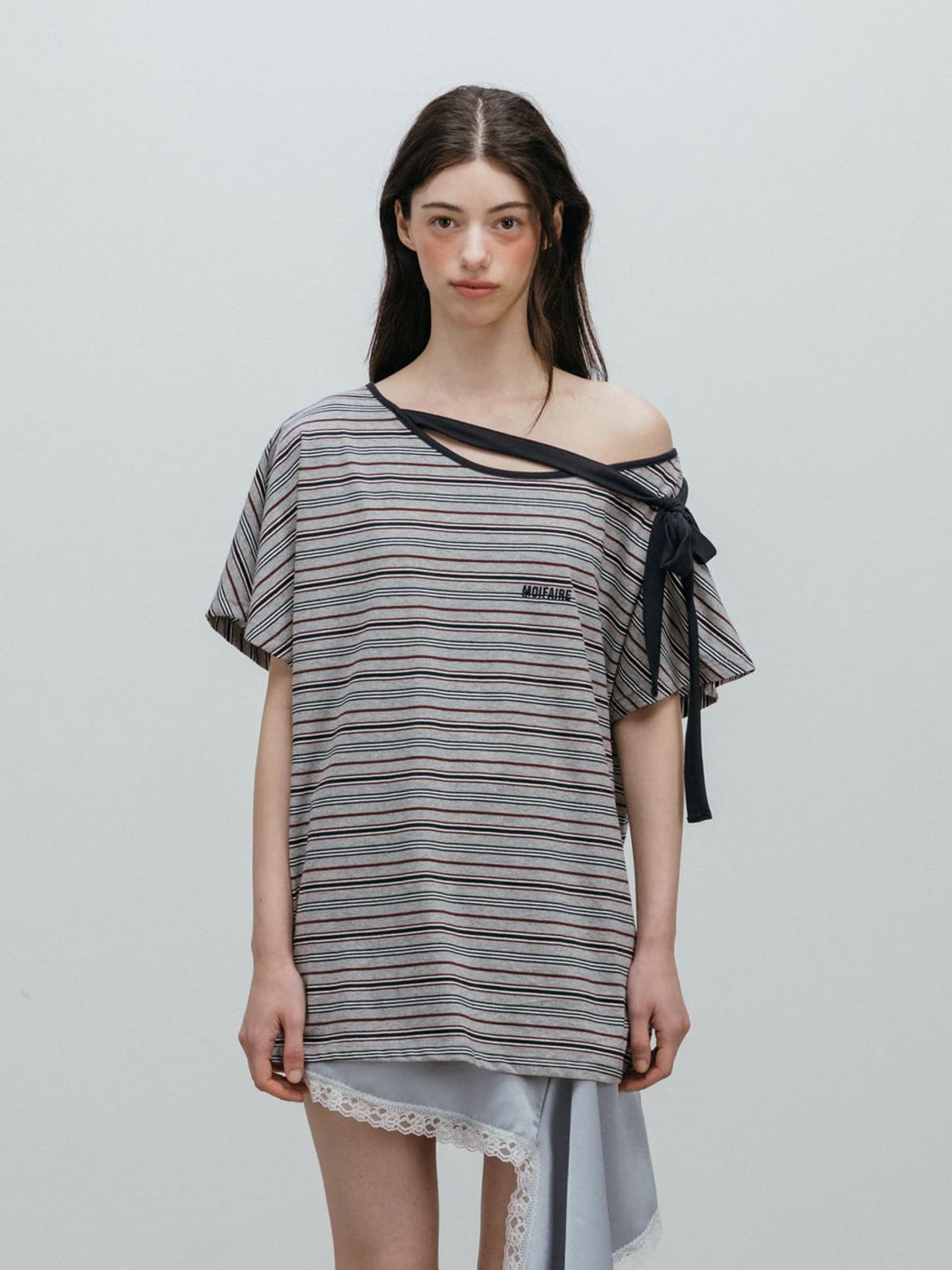 모이페어(MOIFAIRE) STRIPED RIBBON T-SHIRT / GREY