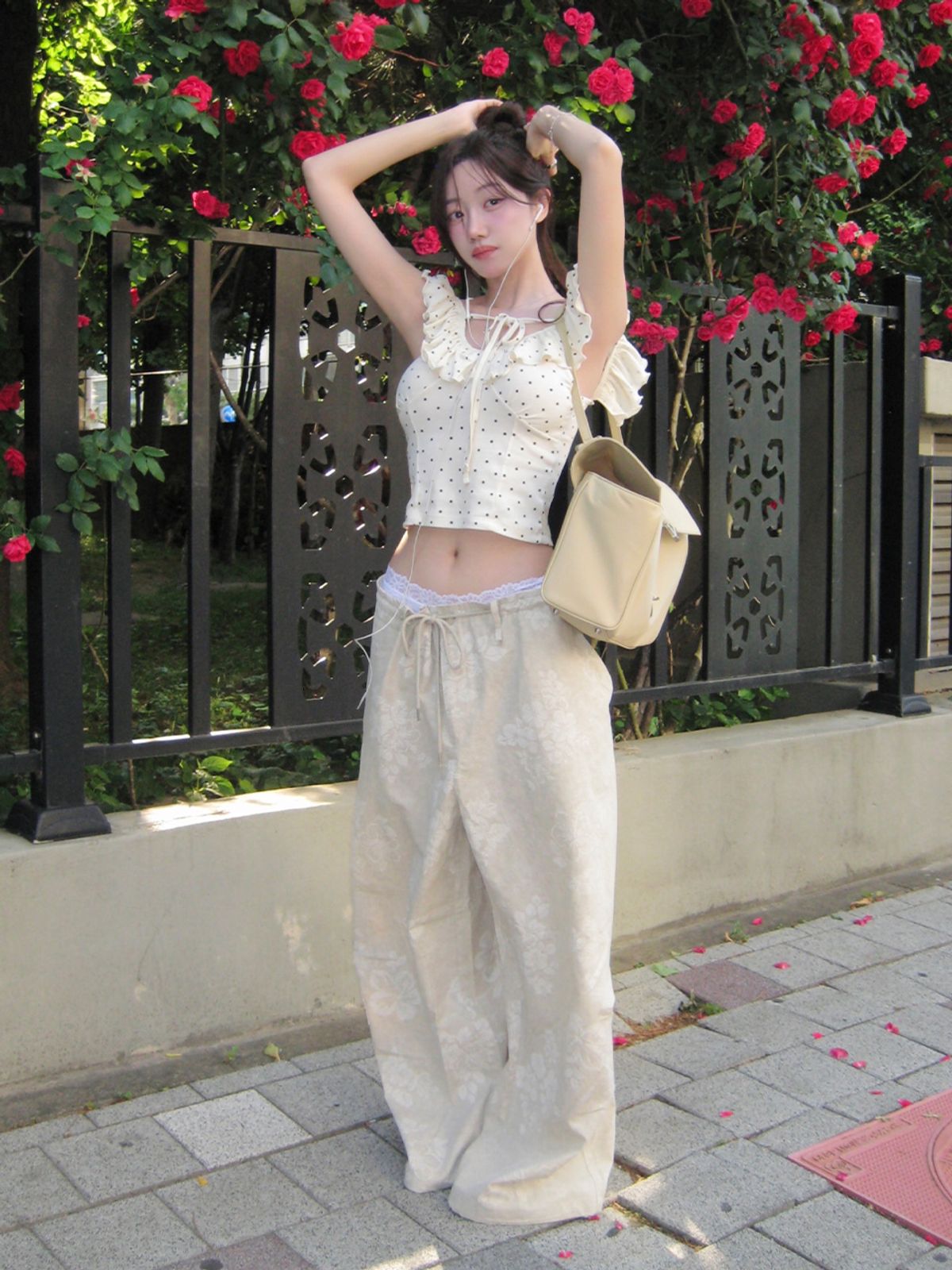 모이페어(MOIFAIRE) FLOWER WIDE PANTS / BEIGE
