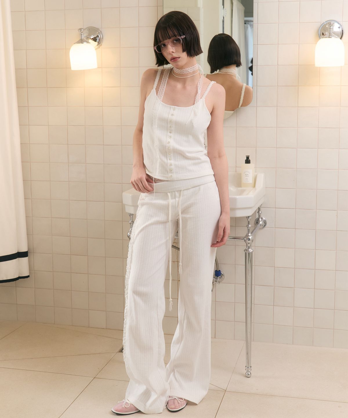 로잔느(ROSEANNE) Sweet Dreams Lace Flare Pants (White)