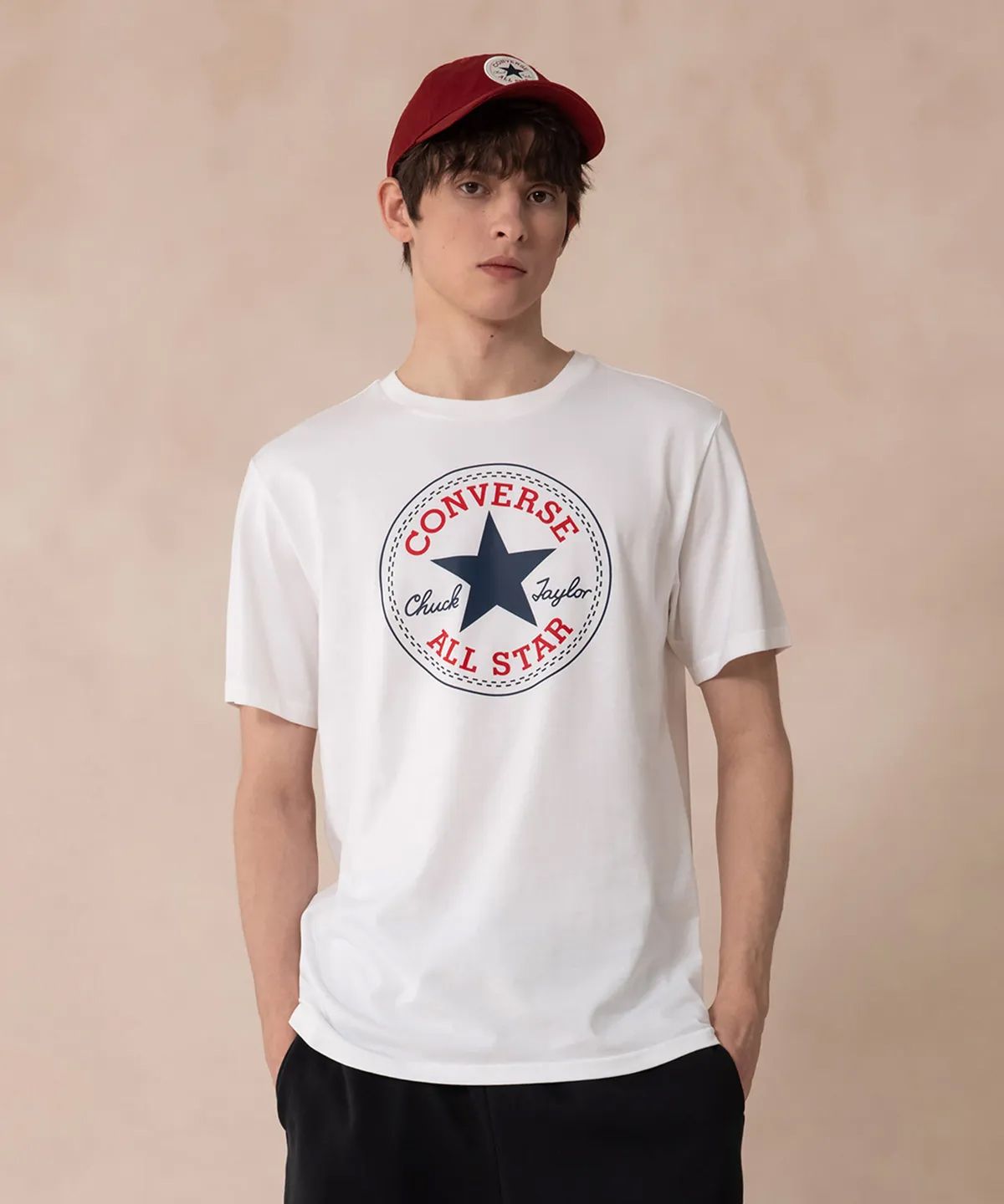컨버스(CONVERSE) 올스타 패치 스탠다드 핏 티셔츠 화이트 MCH737-001