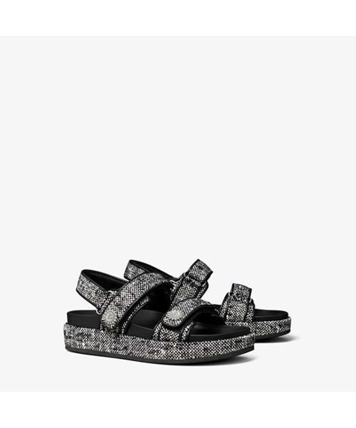 토리버치(TORYBURCH) 키라 엠벨리시드 스포츠 샌들 - 블랙