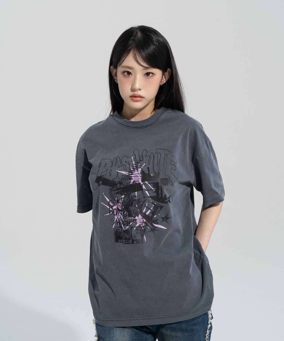 페이즈화이트(PHASEWHITE) [PHASE_5] CRASHED MEDIA PIGMENT DYED SHORTSLEEVES _PIGMENT CHARCOAL / 8802026-ST25