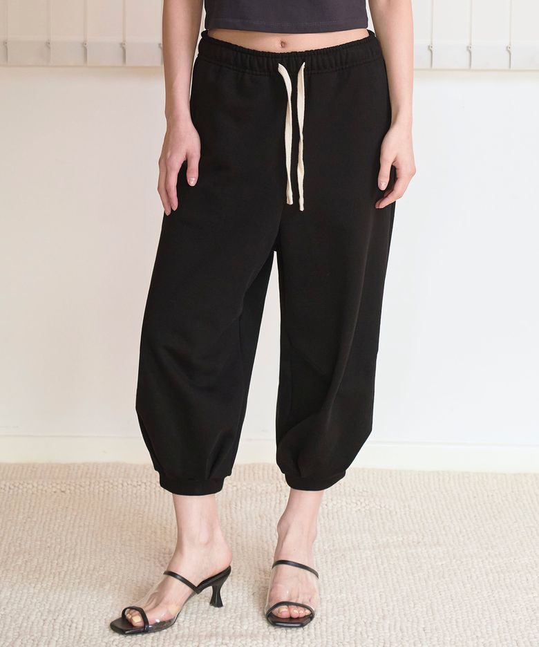 Balloon capri sweat pants -BLACK