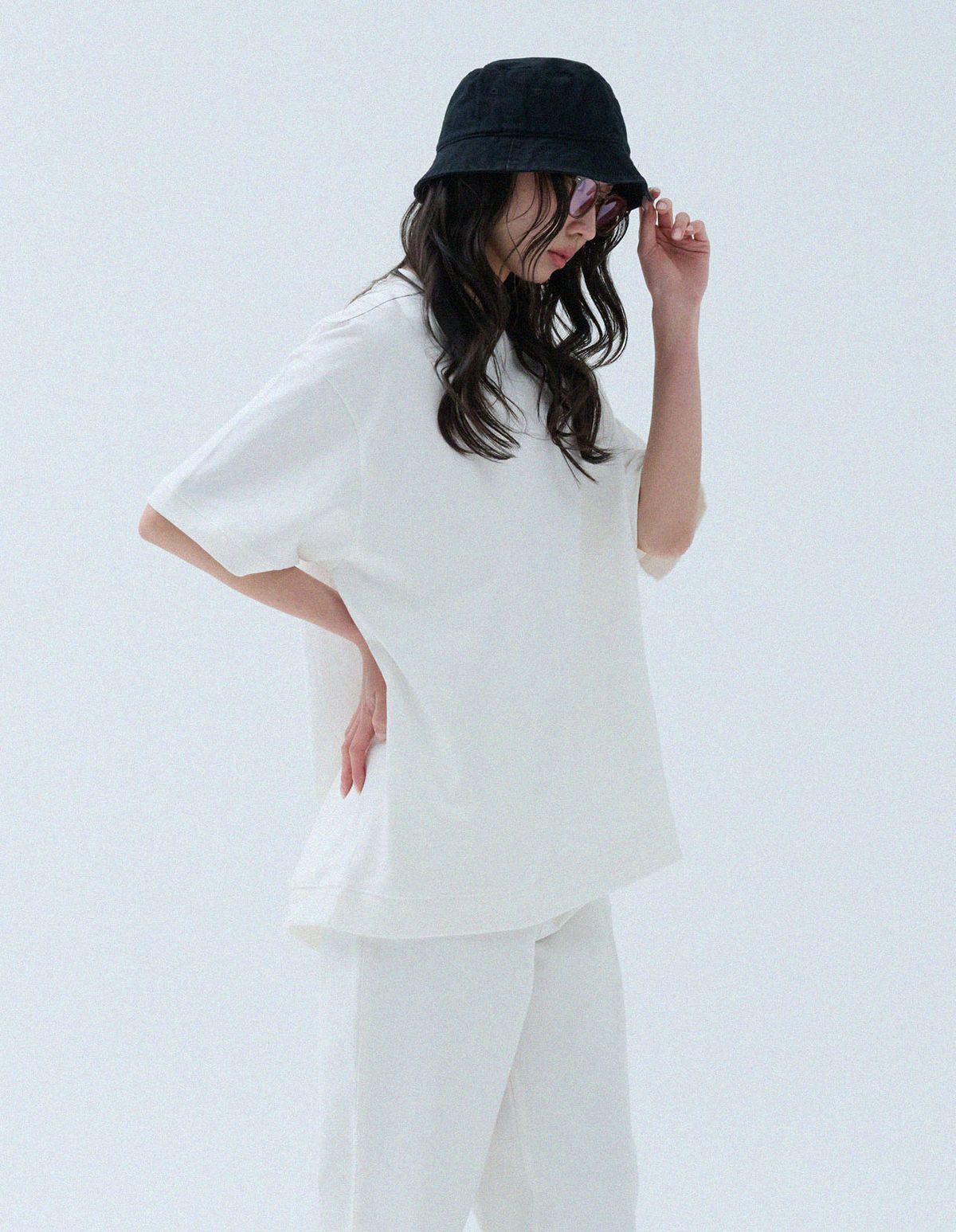 네일비(NEILBE) 퓨어코튼 스웻셔츠 [off white]