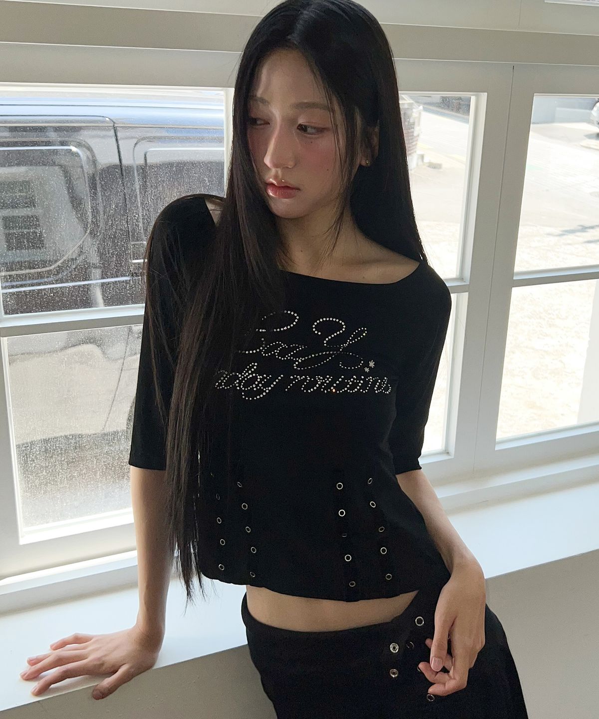엘엠알(LMR) 핫 픽스 아일렛 보트넥 티셔츠 BLACK