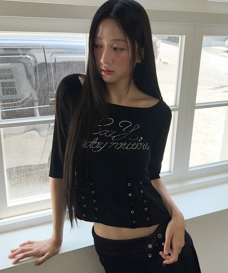 핫 픽스 아일렛 보트넥 티셔츠 BLACK
