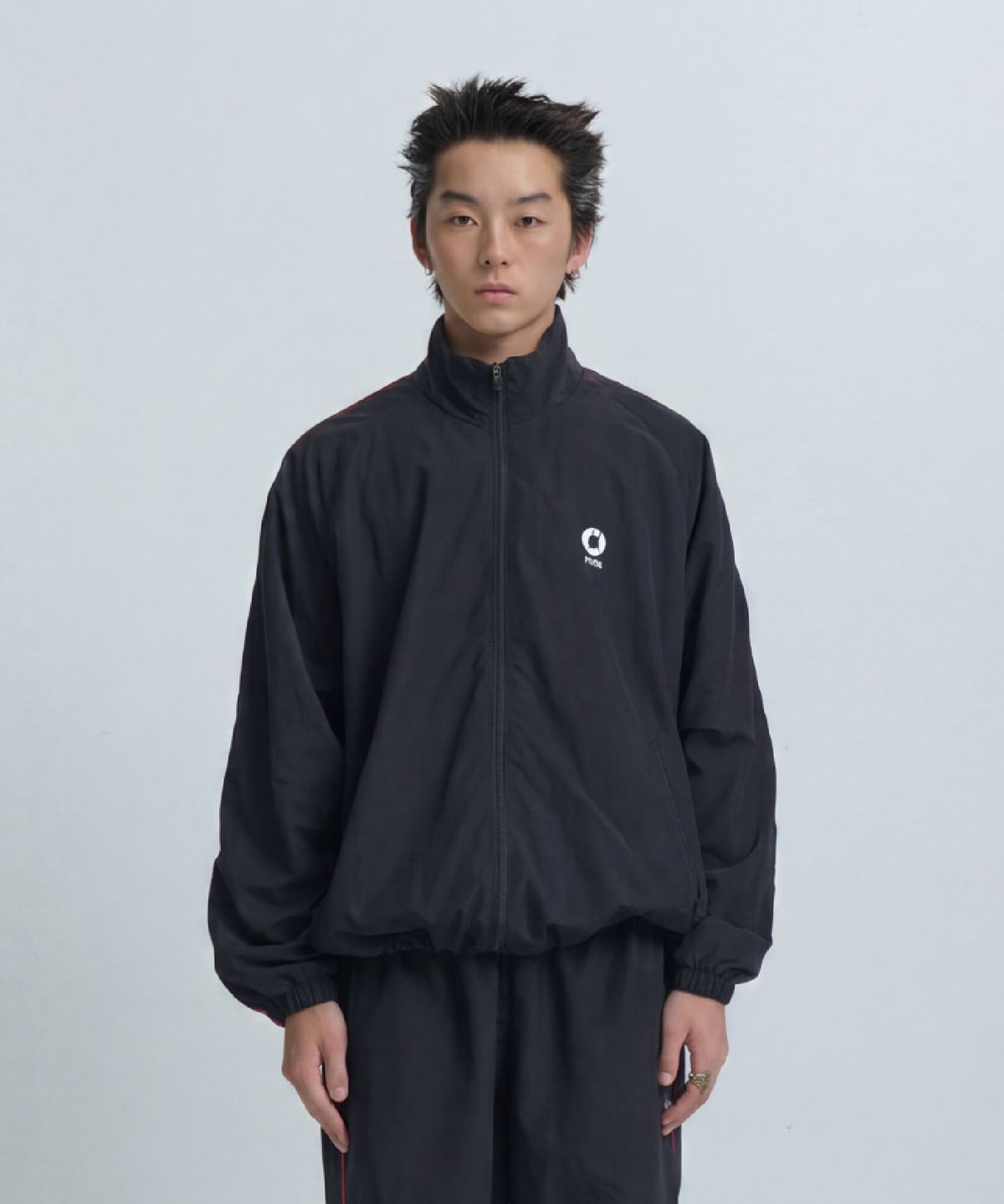 친다운(CHIN DOWN) NYLON TRACK JACKET (BLACK)