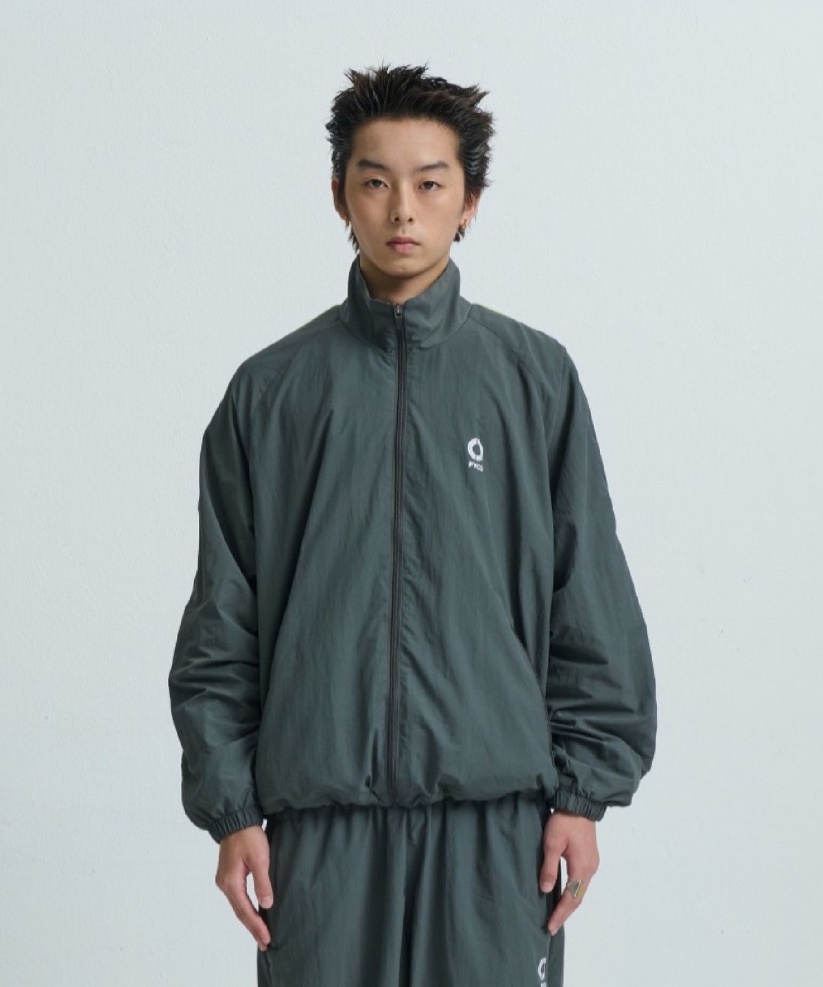 친다운(CHIN DOWN) NYLON TRACK JACKET (GRAY)