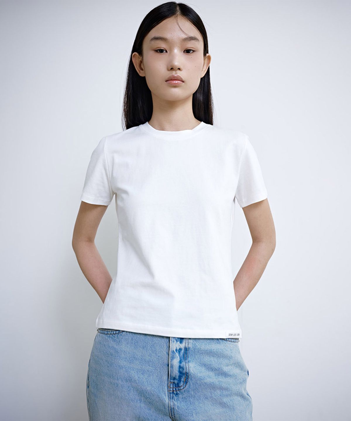 시시브(SISIVE) Standard T-Shirt (White)