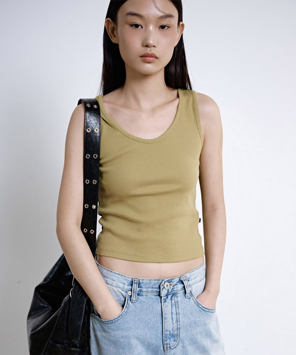 시시브(SISIVE) Basic Sleeveless (Olive)
