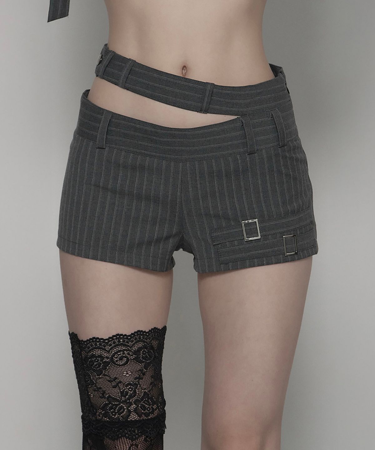쇠아(SØAR) 2 Waistband Stripe Micro Short Pants (GRAY)