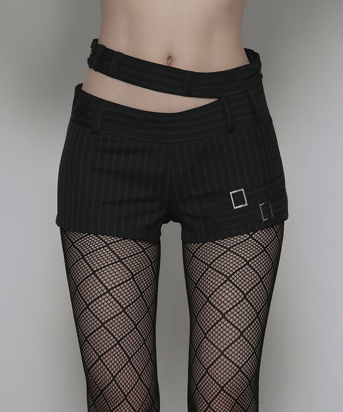 쇠아(SØAR) 2 Waistband Stripe Micro Short Pants (BLACK)