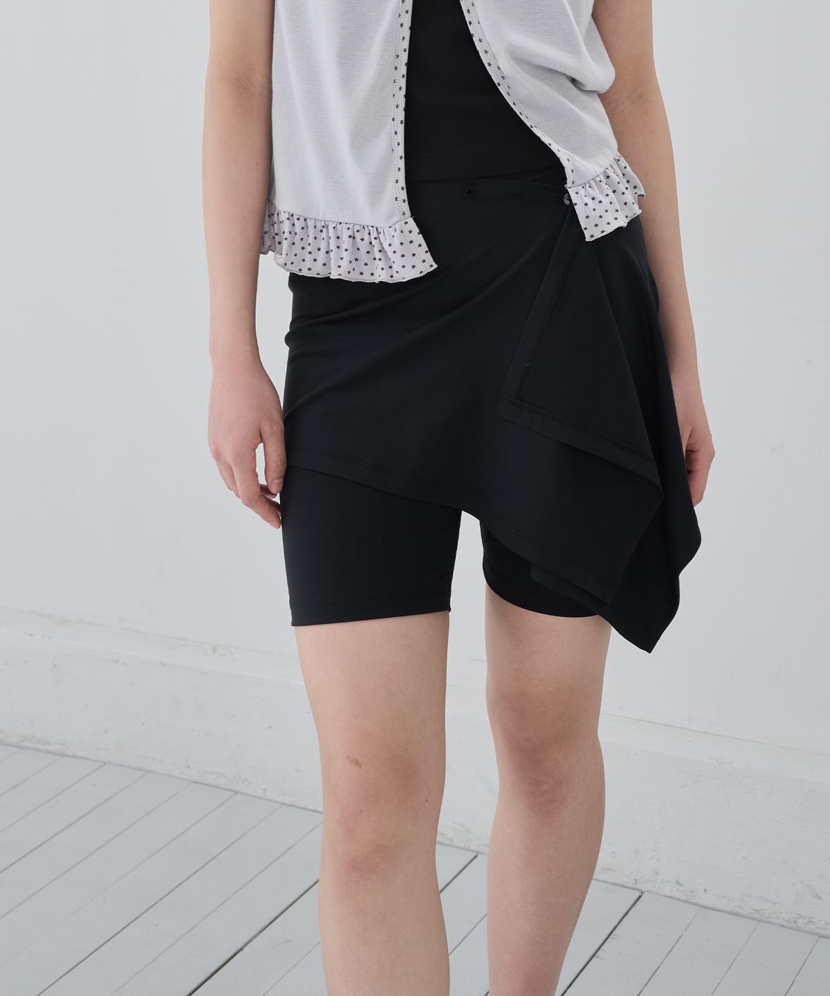 디어스토커(DEARSTALKER) NELL WRAP BIKER SKORT - BLACK