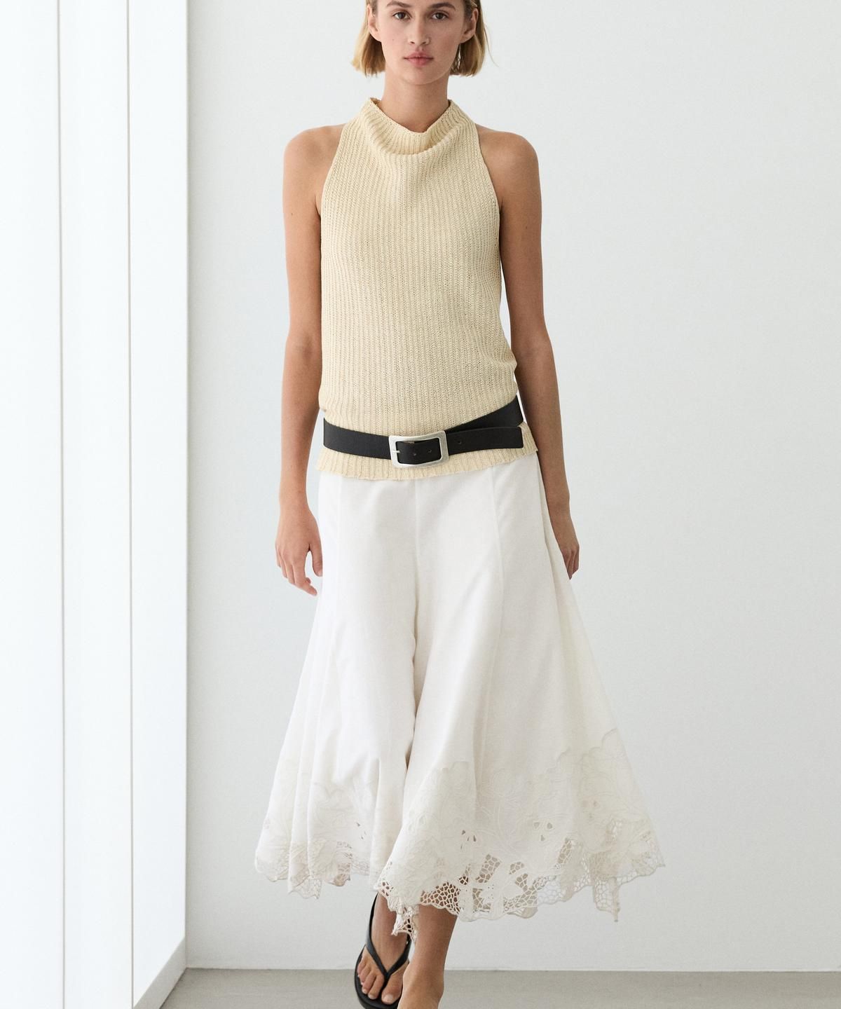 마시모두띠(MASSIMO DUTTI) 자수 디테일 미디 스커트