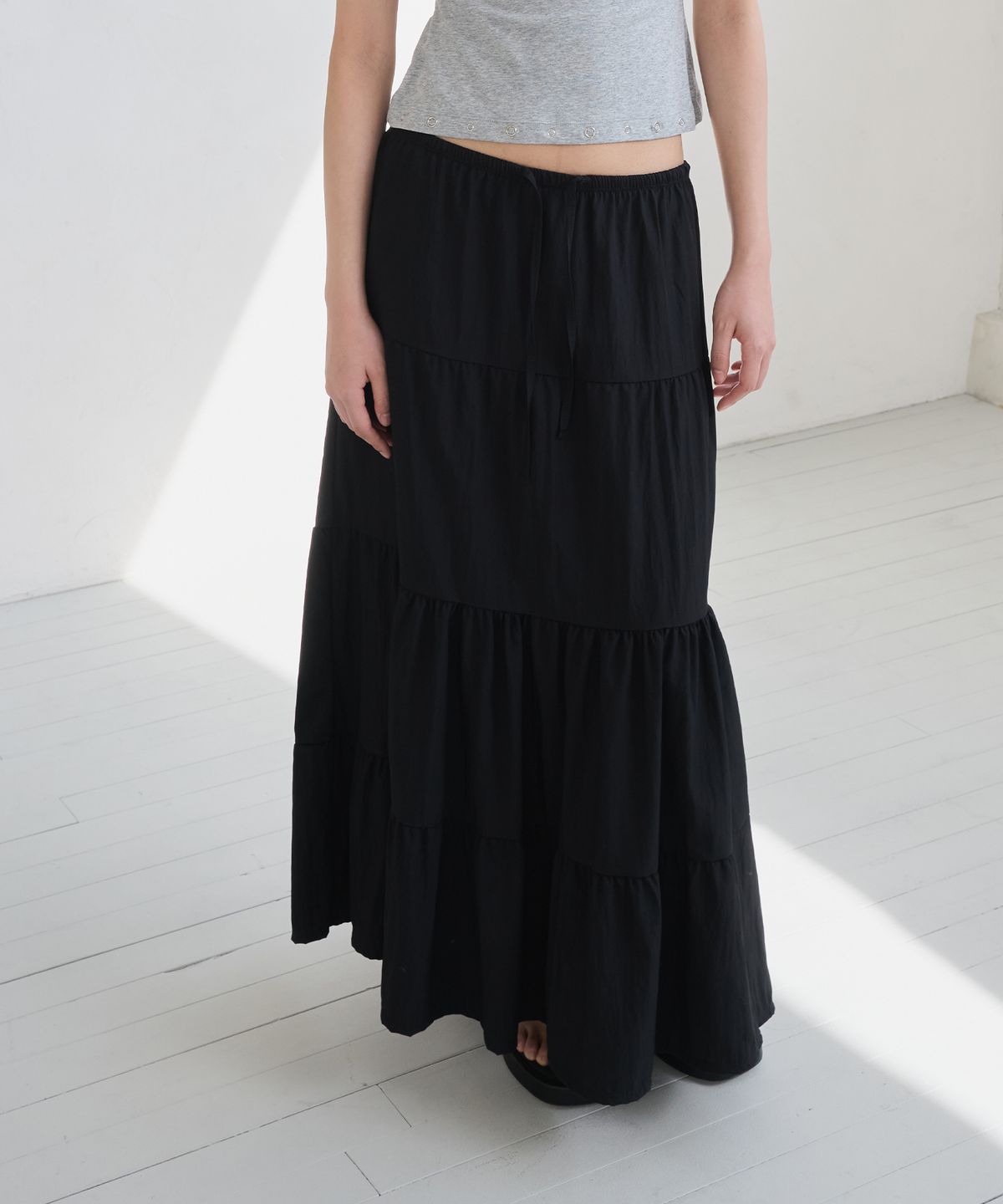 디어스토커(DEARSTALKER) MAREN TIERED MAXI SKIRT - BLACK