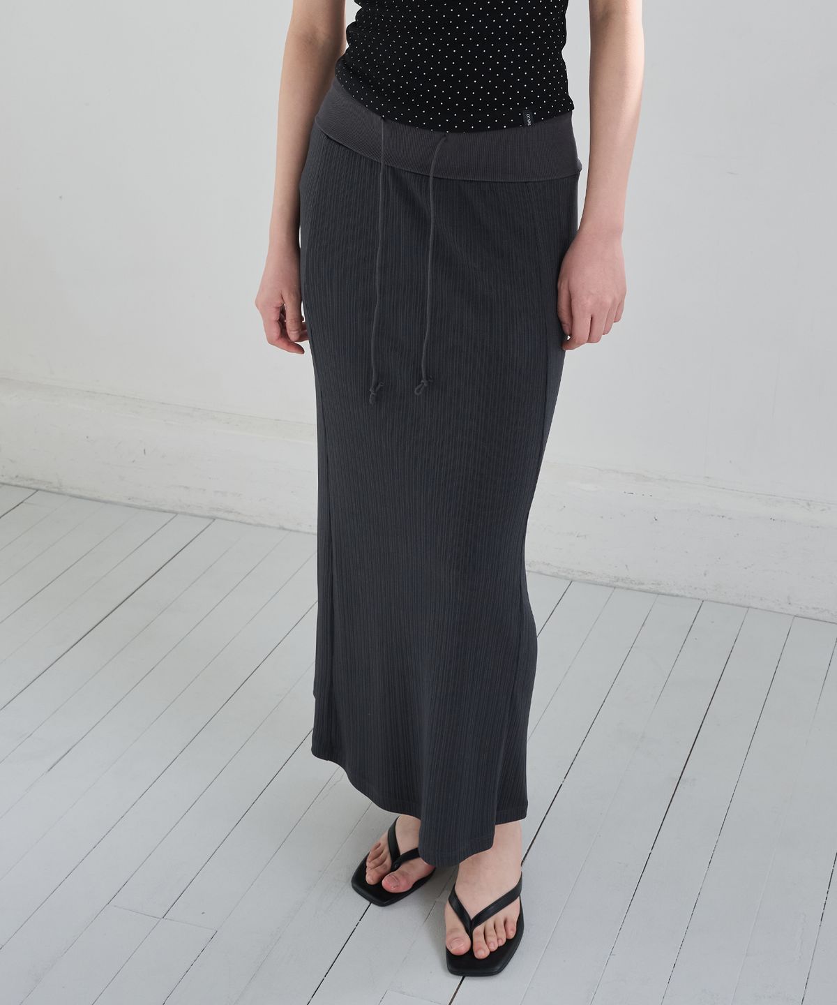 디어스토커(DEARSTALKER) D. BASIC RIBBED FOLD LONG SKIRT - 2 COLOR