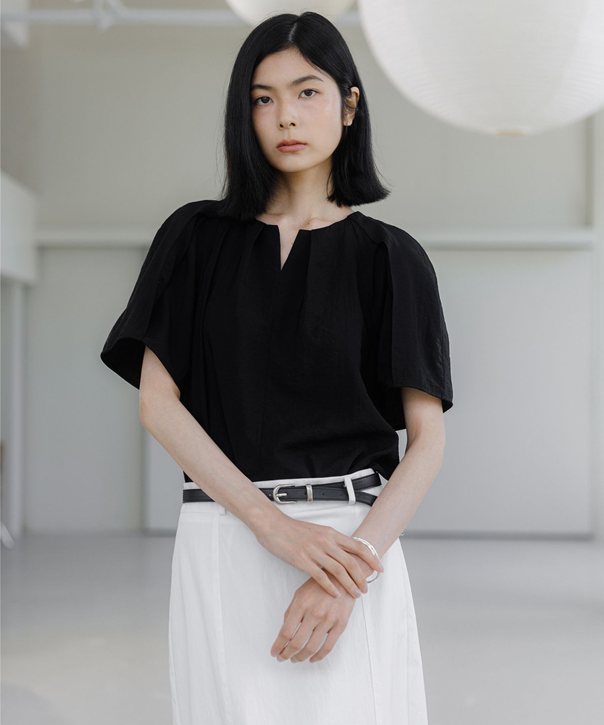 오어서울(AURE SEOUL) 벌룬 하프 블라우스 [블랙]
