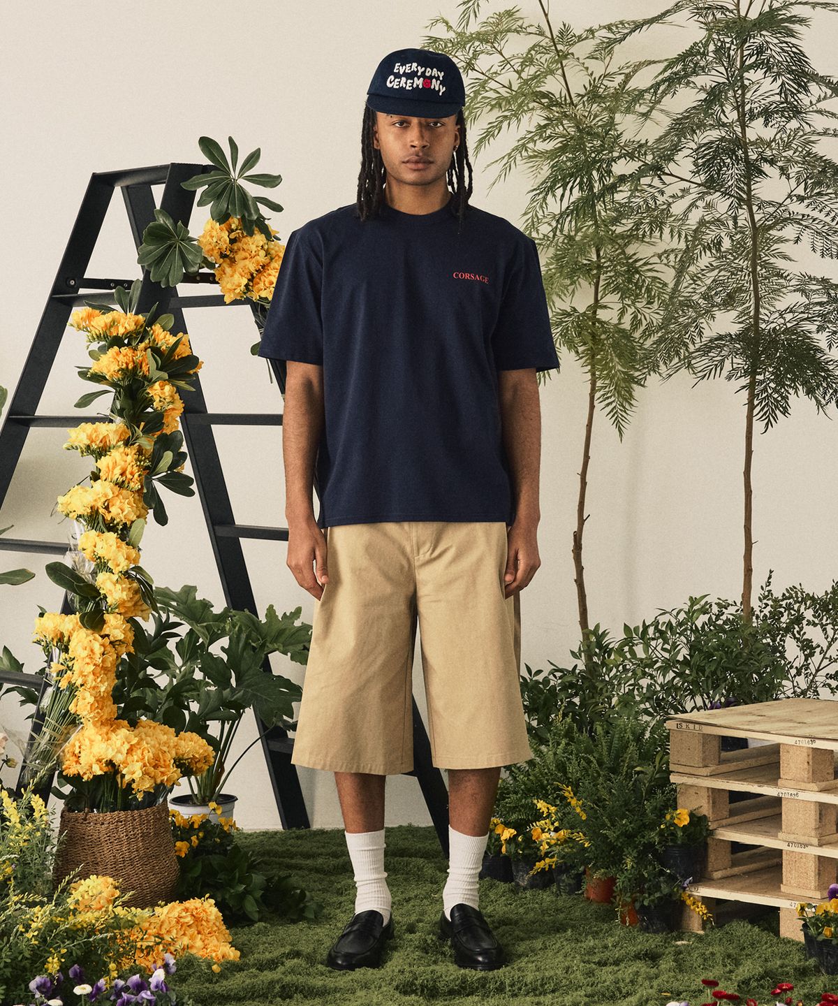 코사지(CORSAGE) 웨이브로고 반팔티