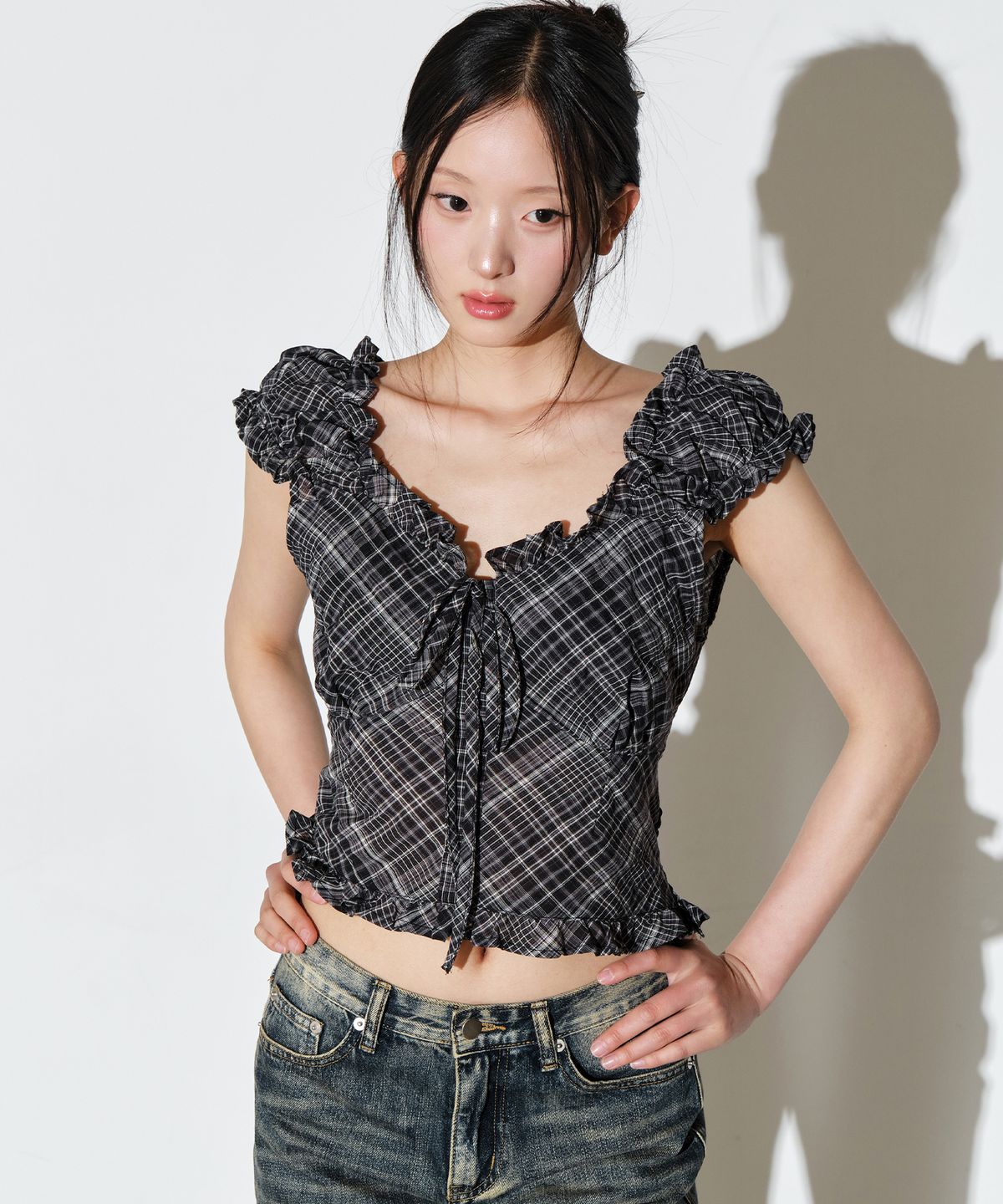 헬레네파리스(HELENE PARIS) 스퀘어넥 셔링 코르셋 프릴 탑 [블랙 체크]