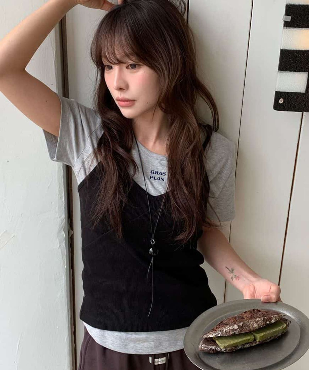 그라스플랜(GRASPLAN) Logo U-neck Half Sleeve T-shirt_Melange Gray