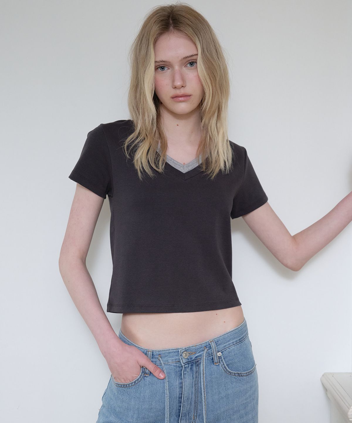 프리버07(FRIVER07) V-neck layered t-shirt [FRSP08TS12]_Charcoal
