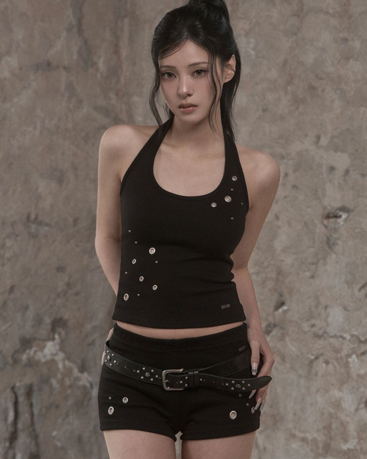 카키포인트(KHAKIPOINT) Eyelet Halter Top (black)