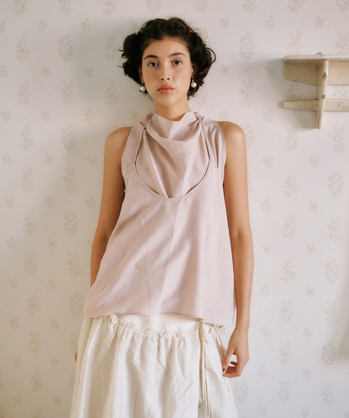 아우로(OURO) LAYERED DRAPE HALTER BLOUSE SET UP [ SAND BEIGE ]
