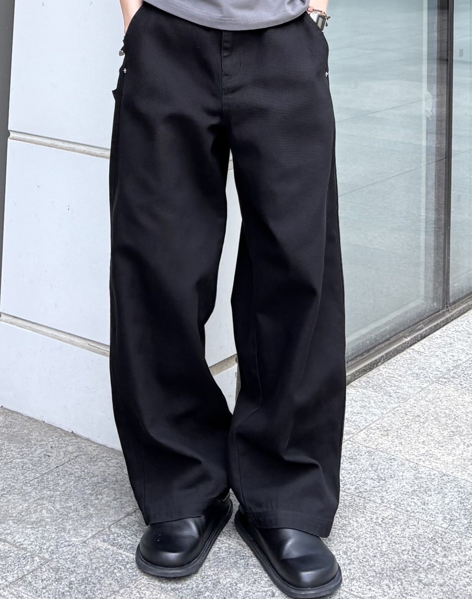 [여름 기획 원단] 커브드 배럴 데님 팬츠 (BLACK) source detail 30