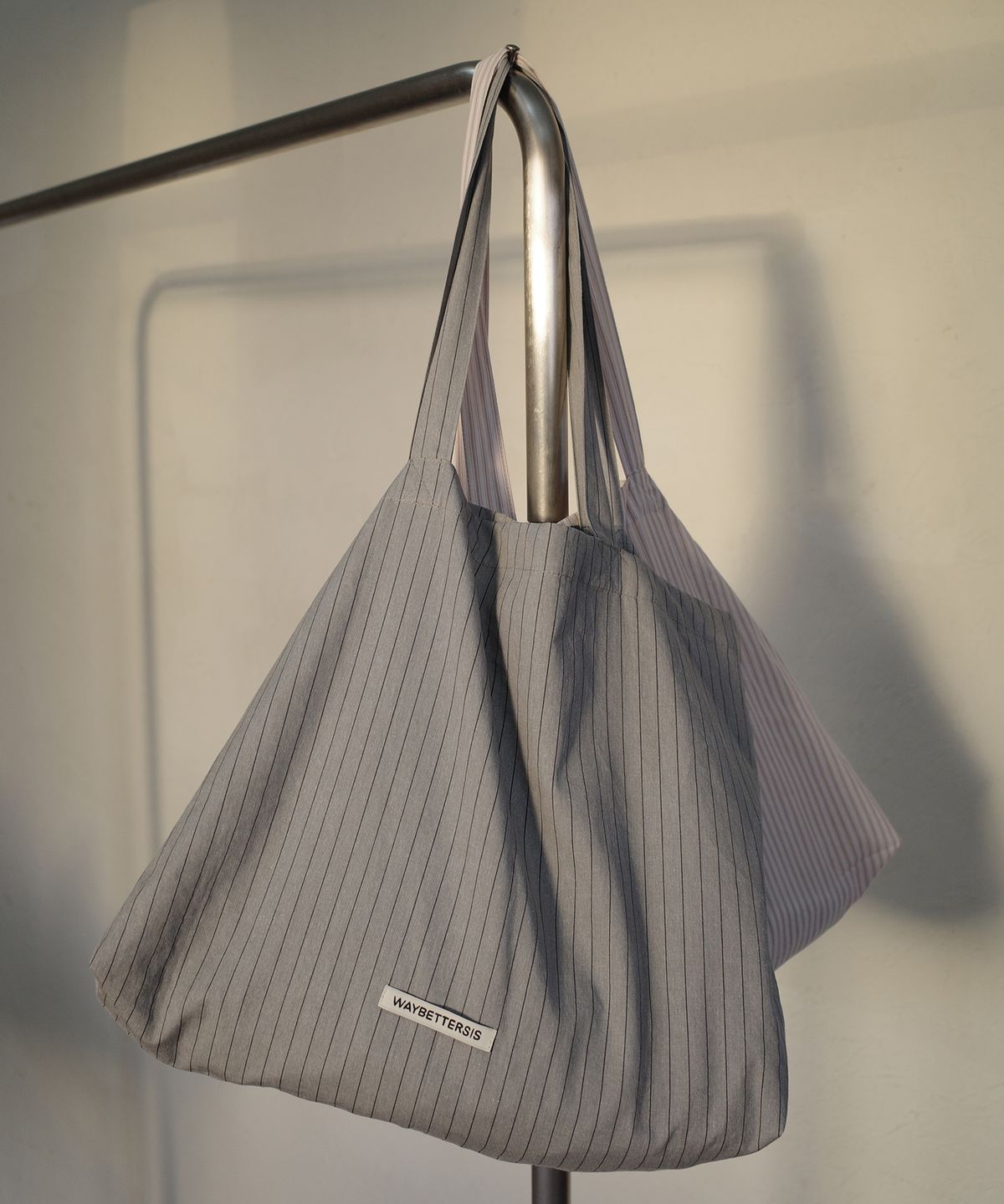웨이베러시스(WAYBETTERSIS) WBS Signature ECO BAG (Grey Stripe)