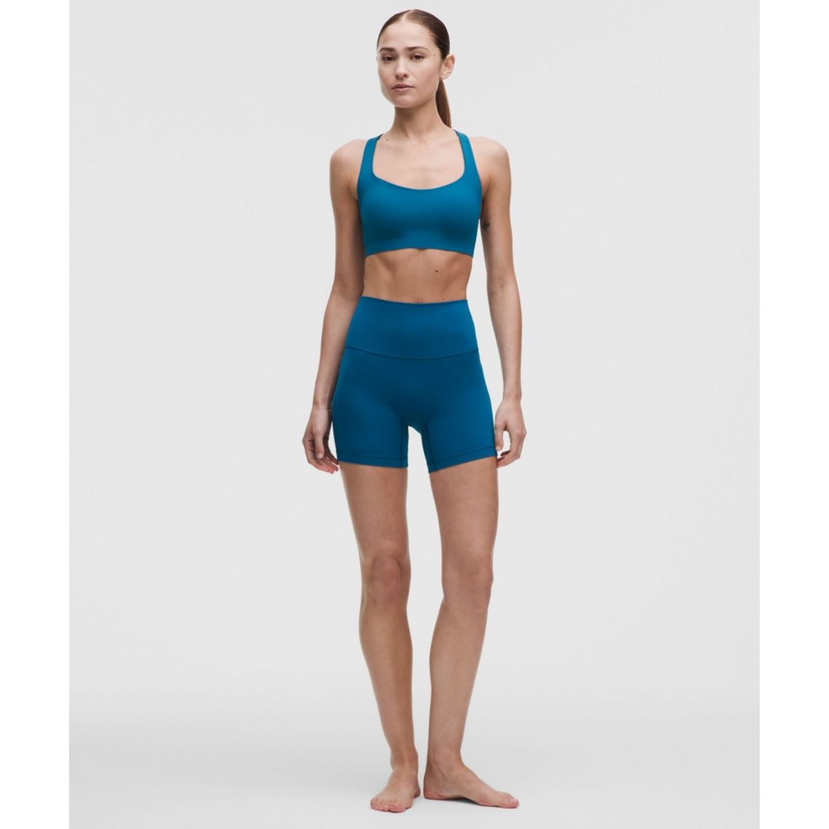 룰루레몬(LULULEMON) 룰루레몬 Align No Line™ 하이라이즈 쇼츠 6inch  JESE
